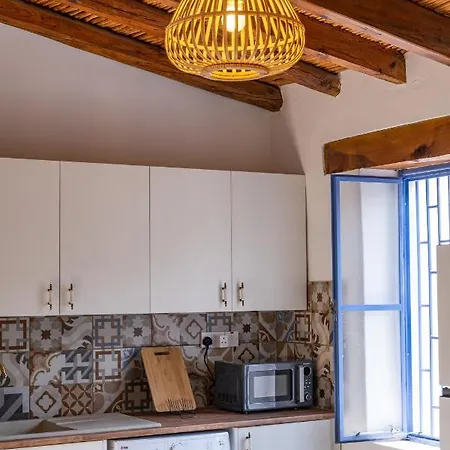Aphrodite Traditional With Swimjacuzzi Villa