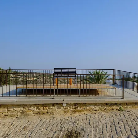Aphrodite Traditional With Swimjacuzzi Villa Larnaca
